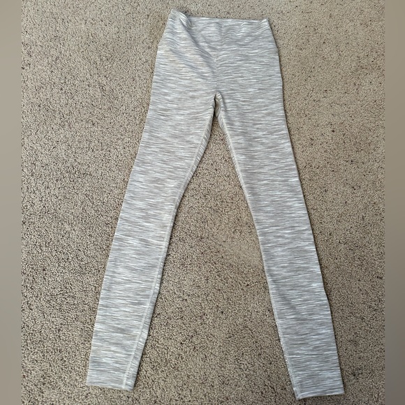 Outdoor Voices flow 7/8 leggings - Picture 1 of 6